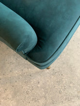 Load image into Gallery viewer, Vintage Retro Couch