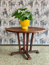 Load image into Gallery viewer, Round Imbuia dining table