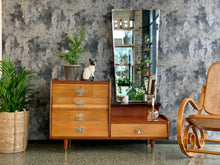 Load image into Gallery viewer, Retro Dressing table