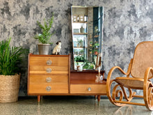 Load image into Gallery viewer, Retro Dressing table
