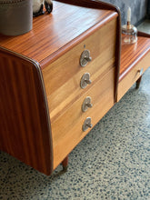 Load image into Gallery viewer, Retro Dressing table
