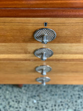 Load image into Gallery viewer, Retro Dressing table