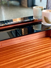 Load image into Gallery viewer, Retro Dressing table