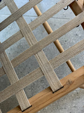 Load image into Gallery viewer, Mid-Century Lubis Daybed/Couch