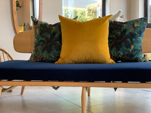 Load image into Gallery viewer, Mid-Century Lubis Daybed/Couch