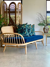 Load image into Gallery viewer, Mid-Century Lubis Daybed/Couch