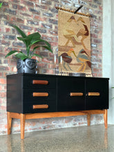 Load image into Gallery viewer, Retro Sideboard