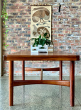 Load image into Gallery viewer, Mid-Century Artecasa Dining Set