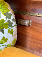 Load image into Gallery viewer, Vintage 'Camphor' Kist