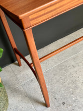 Load image into Gallery viewer, DS Vorster Mid-Century Entrance Table/Server