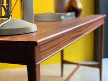 Load image into Gallery viewer, DS Vorster Mid-Century Entrance Table/Server