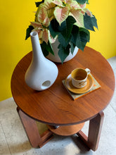 Load image into Gallery viewer, Vintage Art Deco Round Side Table
