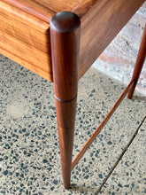 Load image into Gallery viewer, Mid-Century dressing table