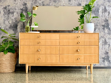 Load image into Gallery viewer, Meredew dresser chest