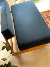 Load image into Gallery viewer, Mid-Century Oak Daybed / Couch