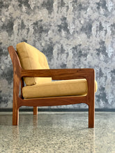 Load image into Gallery viewer, Novocraft Mid-Century Armchair