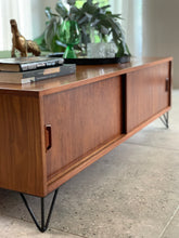 Load image into Gallery viewer, Coffee Table (Double Sided)