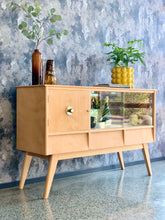 Load image into Gallery viewer, 1960's Duros sideboard with original glass