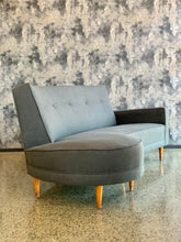Load image into Gallery viewer, Retro chaise lounge