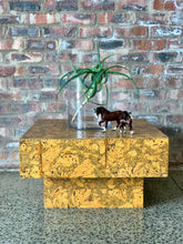 Load image into Gallery viewer, Coffee table with cork detail