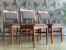 Load image into Gallery viewer, Set of 4 DS Vorster Dining Chairs