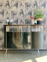 Load image into Gallery viewer, 50's Curved bar with Formica Top