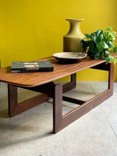 Load image into Gallery viewer, Mid-Century Coffee Table