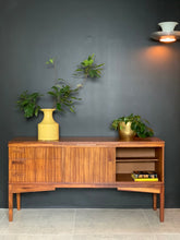 Load image into Gallery viewer, Retro Sideboard