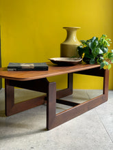 Load image into Gallery viewer, Mid-Century Coffee Table