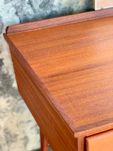 Load image into Gallery viewer, Mid-Century modern dresser