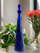 Load image into Gallery viewer, Vintage Blue Bottle With Lid