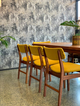 Load image into Gallery viewer, DS Vorster Dining Table with 8 Chairs