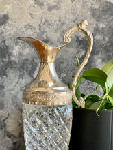 Load image into Gallery viewer, Claret Decanter