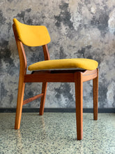 Load image into Gallery viewer, DS Vorster Dining Table with 8 Chairs