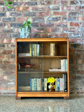 Load image into Gallery viewer, Mid-Century Bookcase / Display