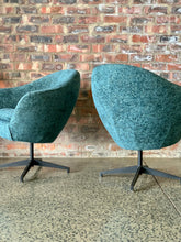 Load image into Gallery viewer, Pair of Retro Zodiac Chairs