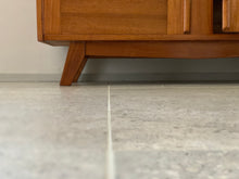 Load image into Gallery viewer, Vintage Display/Drinks Cabinet/Bookshelf