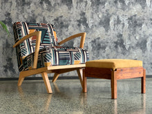 Load image into Gallery viewer, Retro Footstool