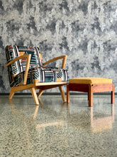 Load image into Gallery viewer, Retro Footstool