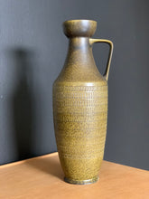 Load image into Gallery viewer, Retro German Vase