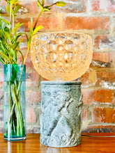 Load image into Gallery viewer, Vintage table lamp