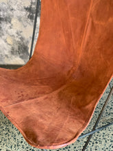 Load image into Gallery viewer, Vintage Butterfly Chair