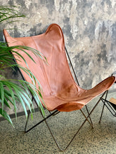 Load image into Gallery viewer, Vintage Butterfly Chair