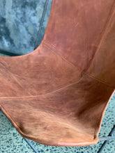 Load image into Gallery viewer, Vintage Butterfly Chair