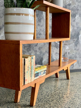 Load image into Gallery viewer, Retro Oak Bookshelf