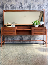 Load image into Gallery viewer, Retro "Torrente" Dresser