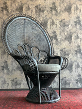 Load image into Gallery viewer, Vintage Wicker Chair