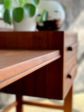 Load image into Gallery viewer, Retro "Torrente" Dresser