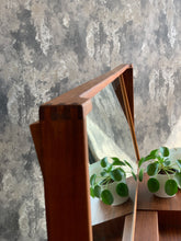 Load image into Gallery viewer, Retro "Torrente" Dresser