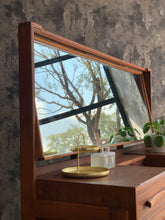 Load image into Gallery viewer, Retro "Torrente" Dresser